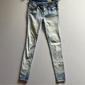 Diesel Women's Faded Blue Super Skinny Low Waist Jeans Sz 27